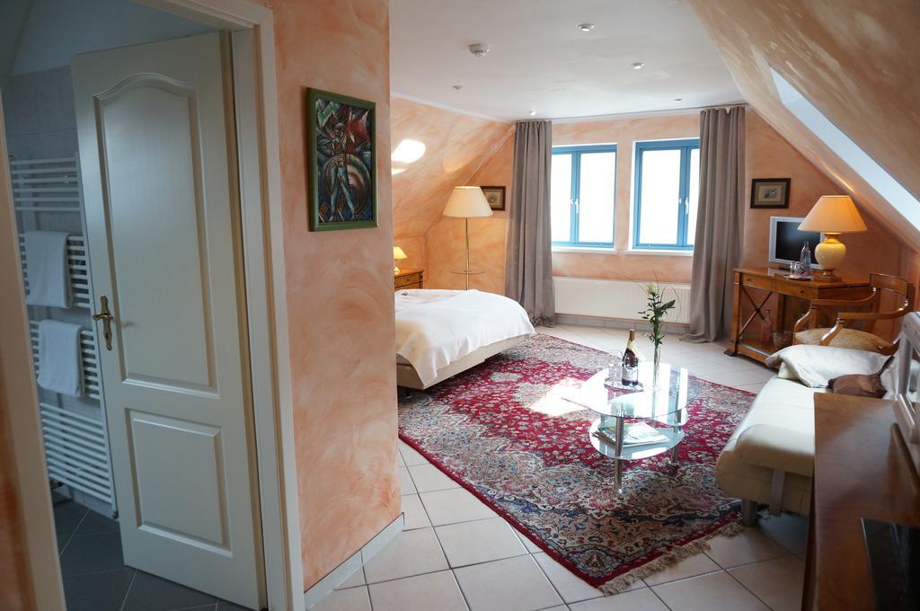 Hotel Goldener Anker Bodenwerder Room photo
