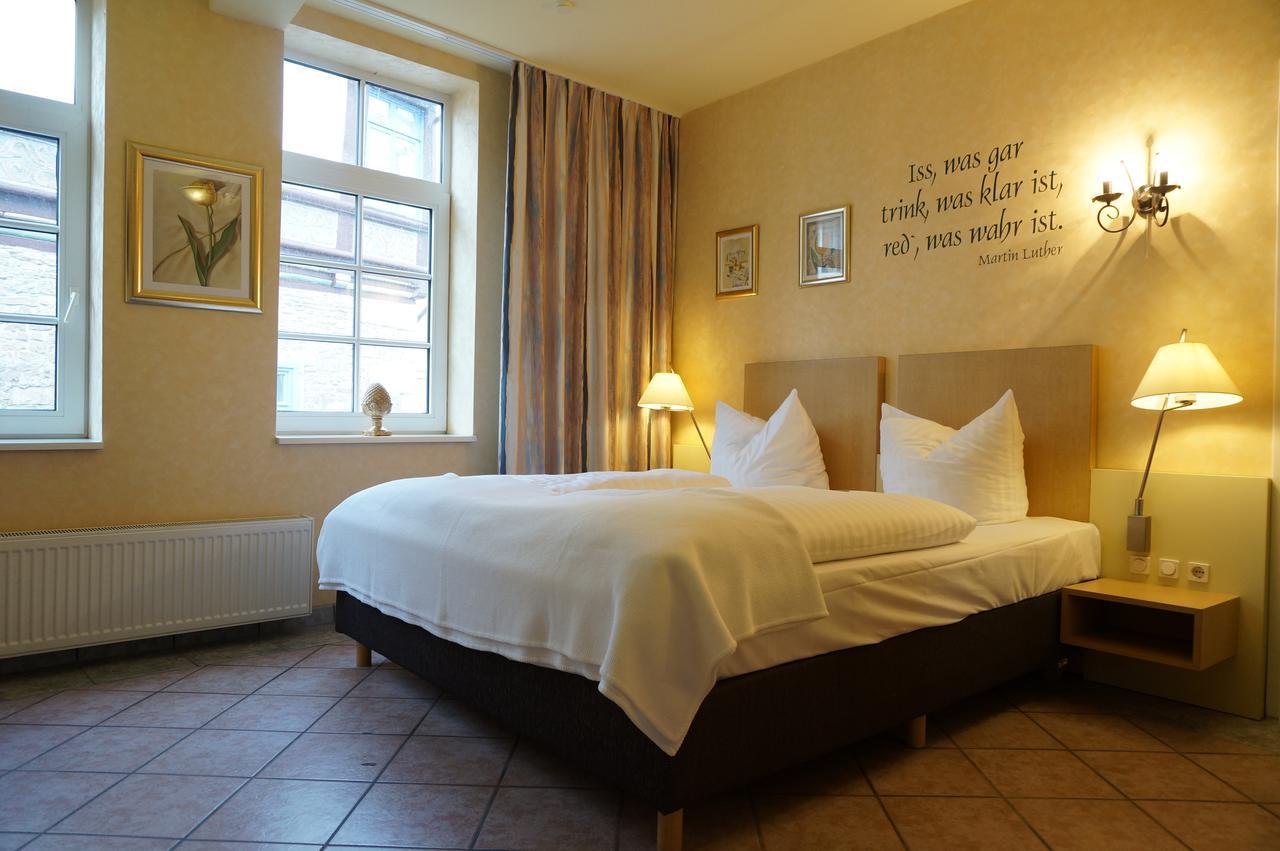 Hotel Goldener Anker Bodenwerder Exterior photo
