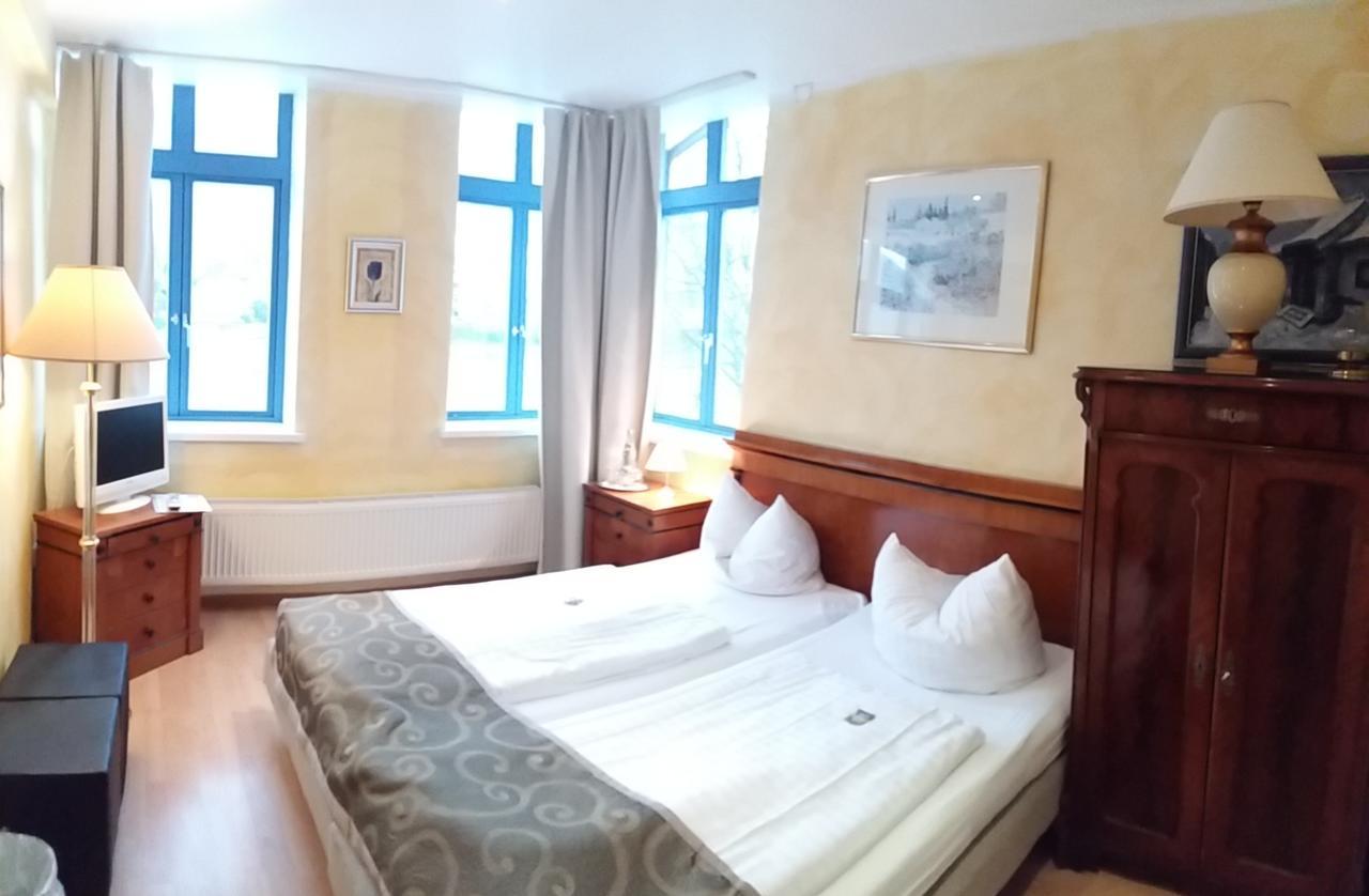 Hotel Goldener Anker Bodenwerder Exterior photo